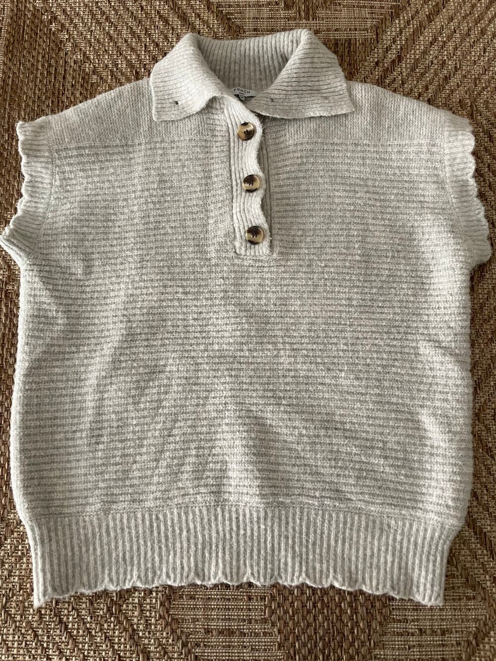 Frnch Sleeveless O/S pullover collared sweater vest oatmeal color